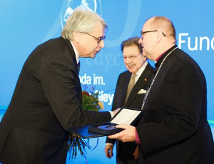 Ogłoszono laureata Nagrody im. prof. Gieysztora w roku 2019