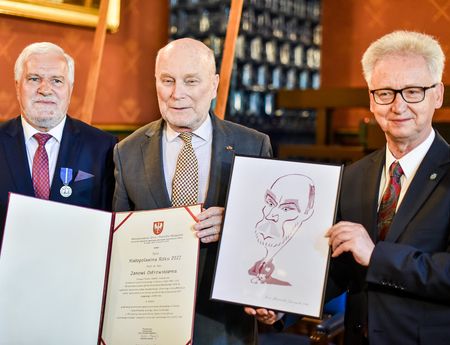 Profesor Jan Ostrowski otrzymał tytuł Małopolanina Roku 2022